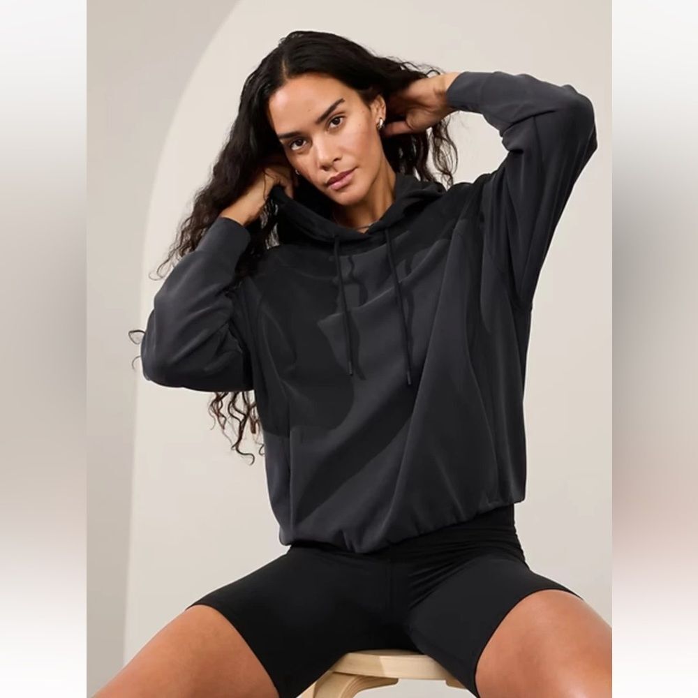 NWT New ATHLETA Seasoft Bubble Hem Hoodie Relaxed Sweatshirt Black Sz S or M